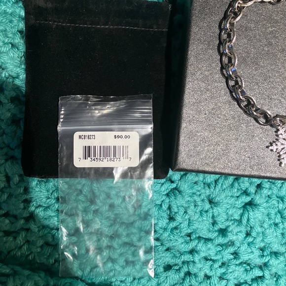 Dimond Accent Snowflake Charm Bracelet - Picture 3 of 8